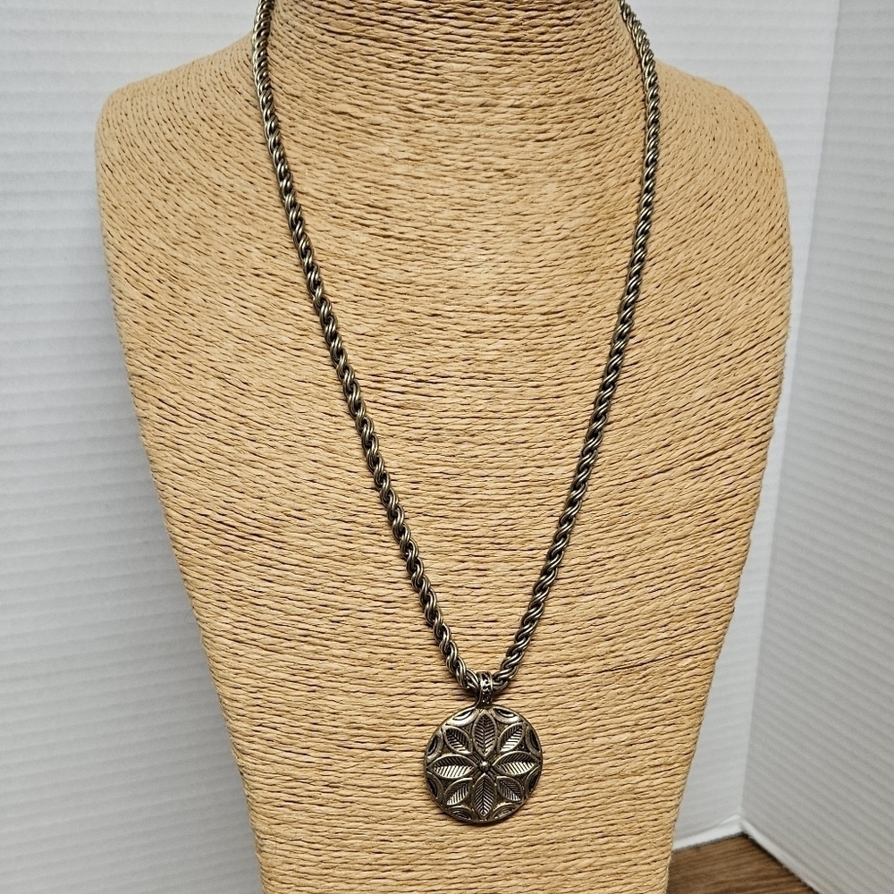 Vintage Monet Silver-tone 2-sided Etched Leaves Medallion Necklace